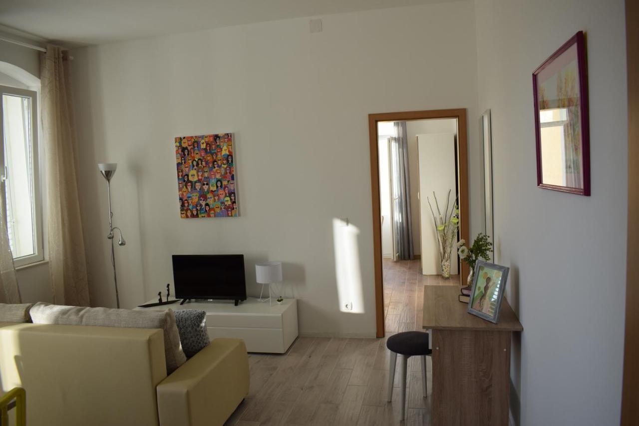 Apartamento Optimist Makarska Town Center Exterior foto