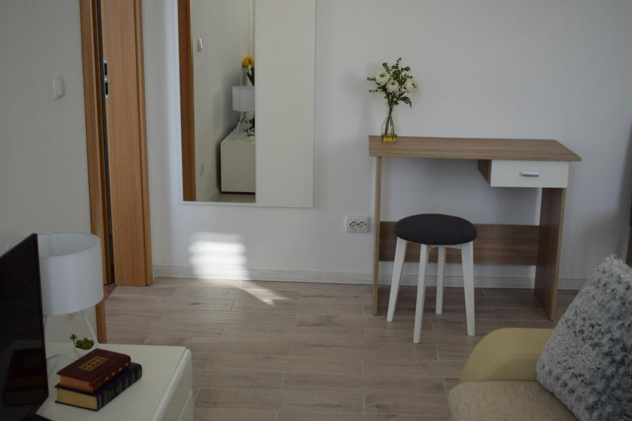 Apartamento Optimist Makarska Town Center Exterior foto